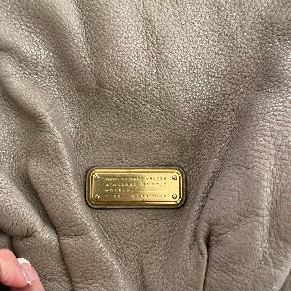 SOLD Marc Jacobs Q Fran Taupe leather tote bag - Picture 4 of 13